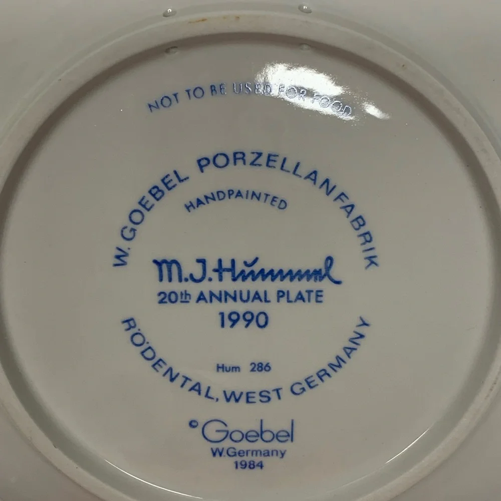 VINTAGE HUMMEL GOEBEL 1990 ANNUAL PLATE W BOX
